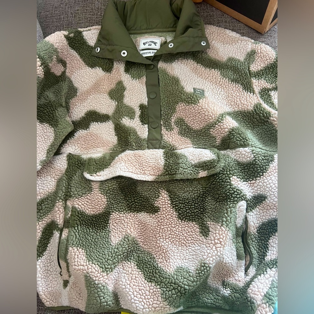 Billabong adventure division fleece